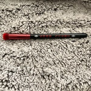 LUXIE Harley Quinn Detail Flat Definer 110